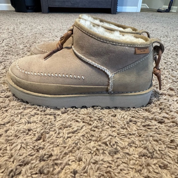 Ultra Mini Crafted Regenerate UGGS - Picture 3 of 6